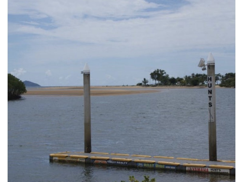 23 TAYLOR STREET, Tully Heads QLD 4854