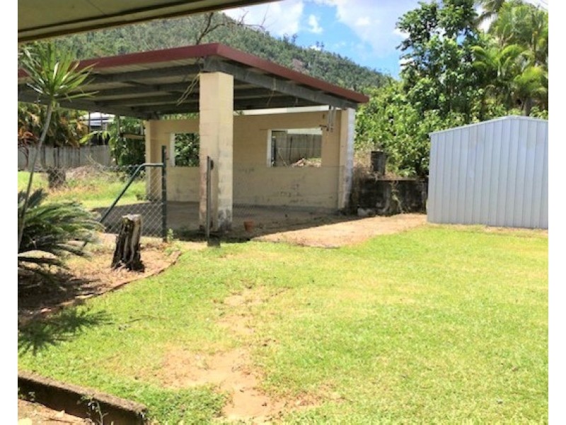 14 Edward Street, Tully QLD 4854