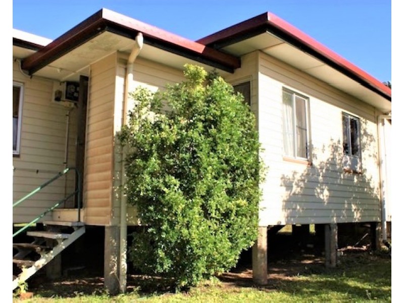 14 Edward Street, Tully QLD 4854