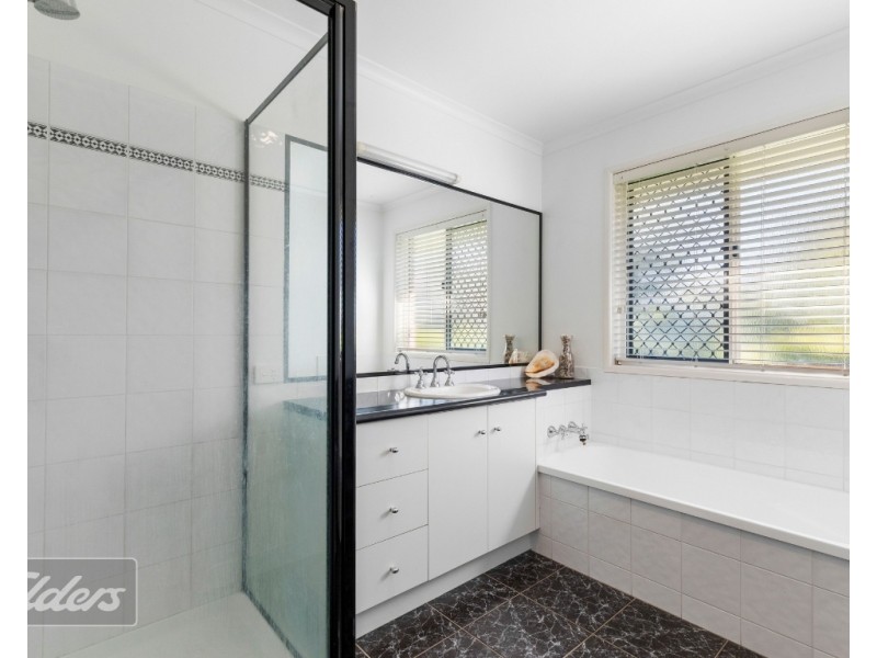 6 MAYFAIR DRIVE, Southside QLD 4570