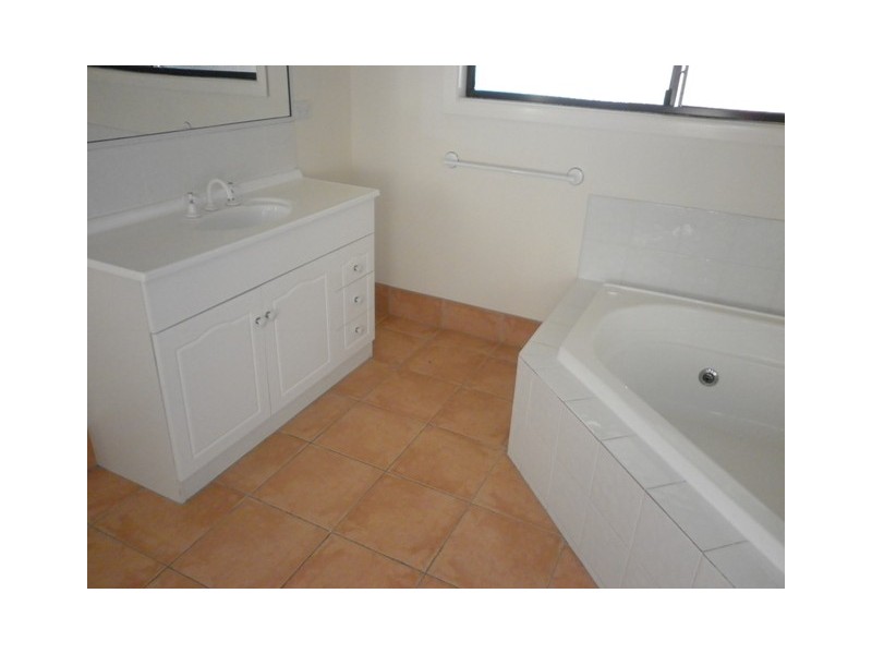 20 Vanguard Crt, Cooloola Cove QLD 4580