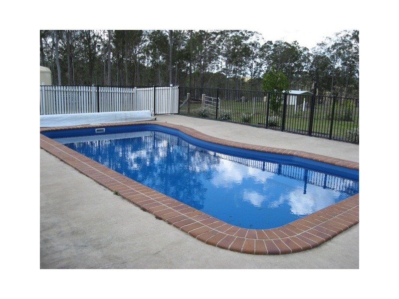 Bells Bridge QLD 4570