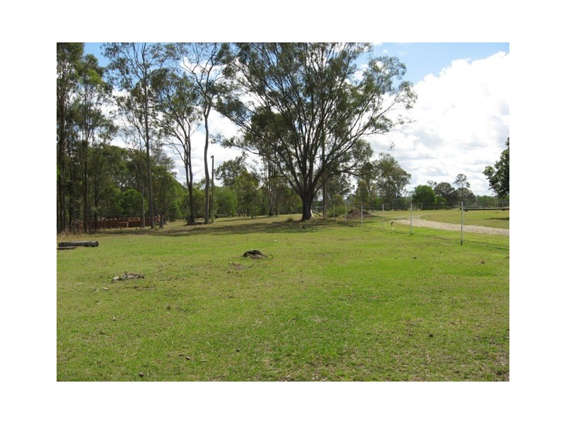 Bells Bridge QLD 4570