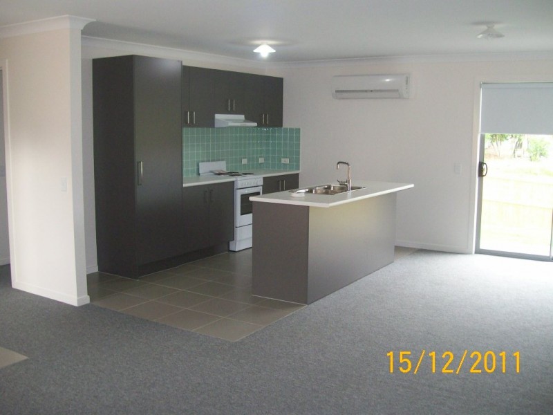 26  Bond Street, Southside QLD 4570