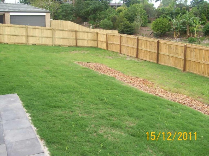 26  Bond Street, Southside QLD 4570