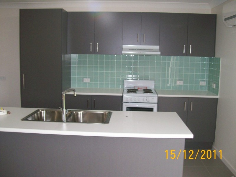 26  Bond Street, Southside QLD 4570