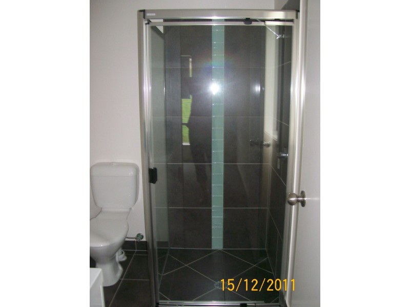 16 Bond Street, Southside QLD 4570