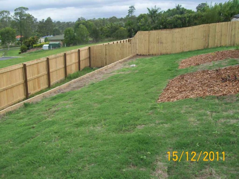 18 Bond Drive, Southside QLD 4570