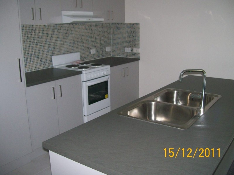 18 Bond Drive, Southside QLD 4570