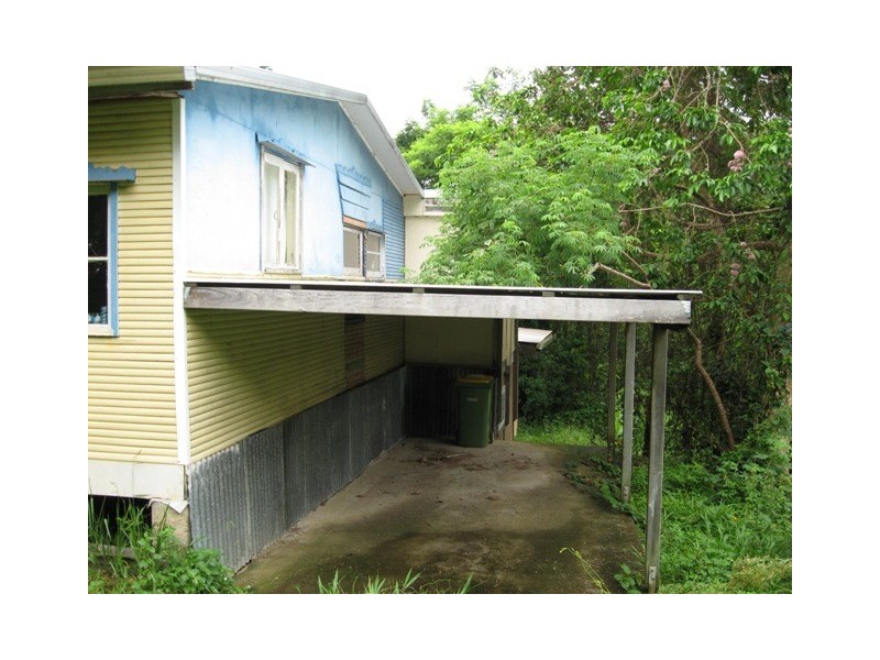 10 Palmer St, Kin Kin QLD 4571