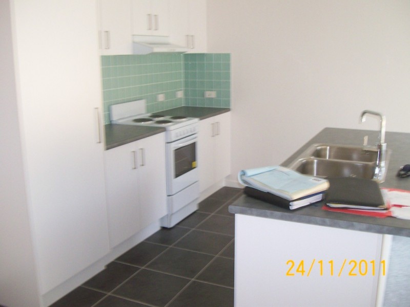 14 Bond Street, Southside QLD 4570