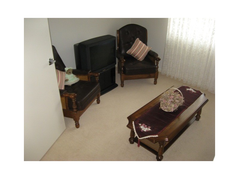 8 Rosewood Ct, Southside QLD 4570