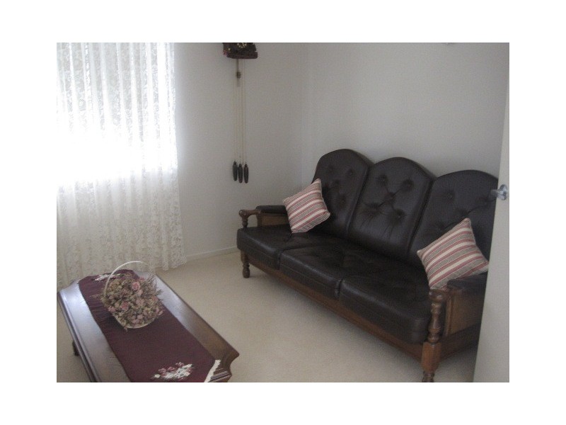 8 Rosewood Ct, Southside QLD 4570