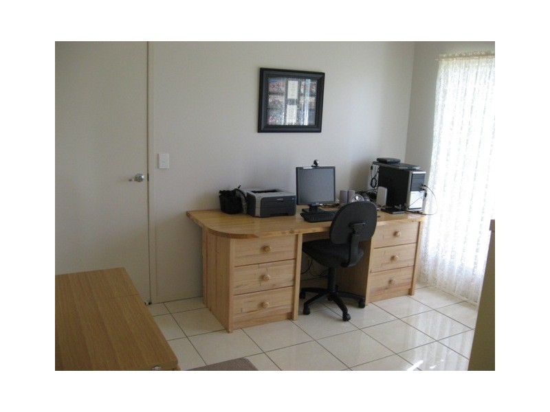 8 Rosewood Ct, Southside QLD 4570