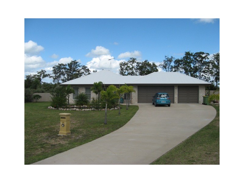 8 Rosewood Ct, Southside QLD 4570