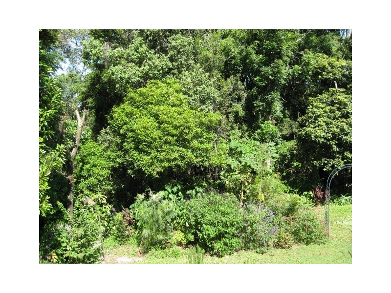 99 Groundwater Rd, Southside QLD 4570