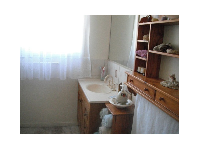 24 Little Widgee Rd, Widgee QLD 4570