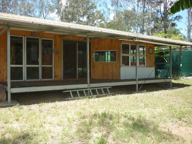 14 Little Widgee, Widgee QLD 4570