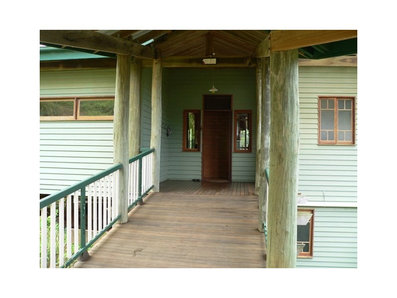 Goomboorian QLD 4570