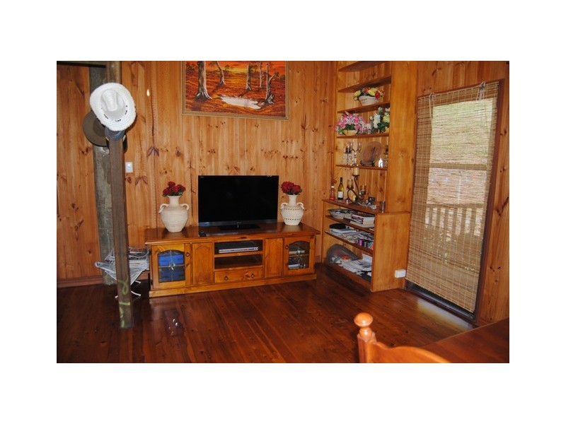 Goomboorian QLD 4570