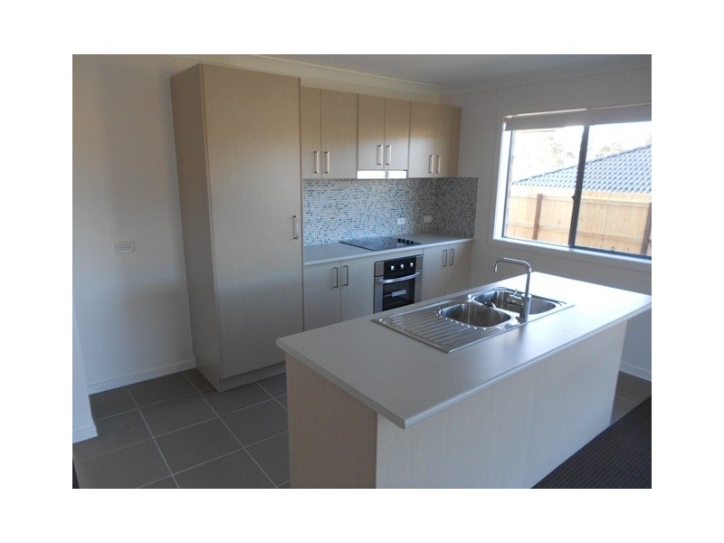 74 Judicial Crt, Jones Hill QLD 4570