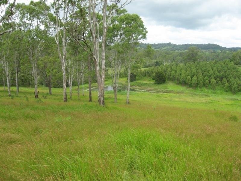 Canina QLD 4570