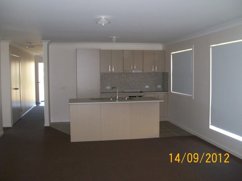 7 Judicial Cct, Jones Hill QLD 4570