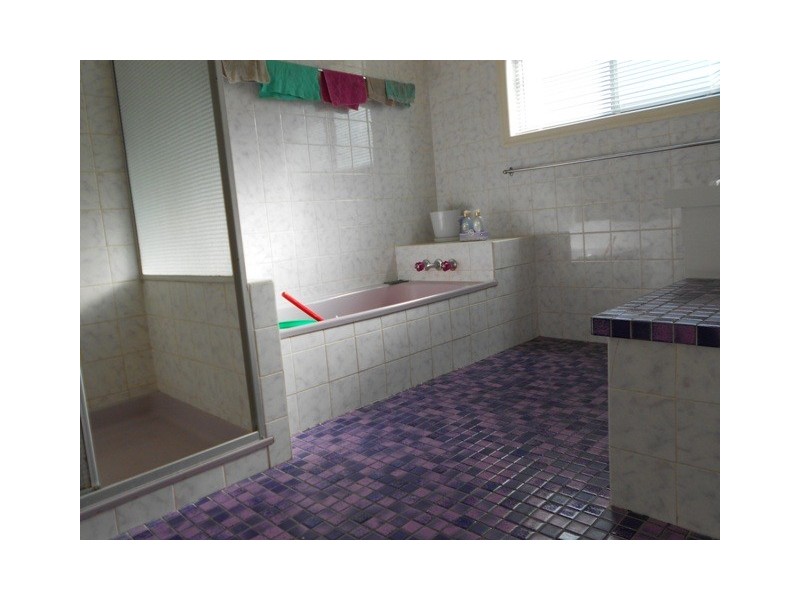 5 a Tyrrell Rd, Monkland QLD 4570