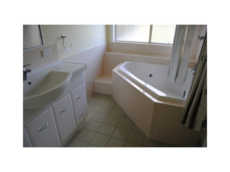 36 Osborne Ct, Wallu QLD 4570