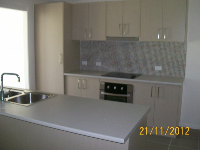 60 Judicial, Jones Hill QLD 4570