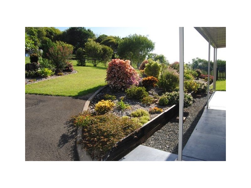 Goomboorian QLD 4570