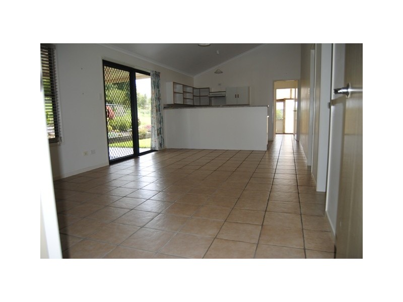 Goomboorian QLD 4570