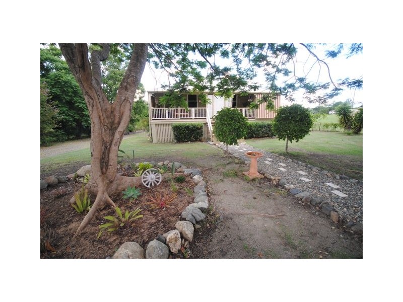 8 James St, Kilkivan QLD 4600