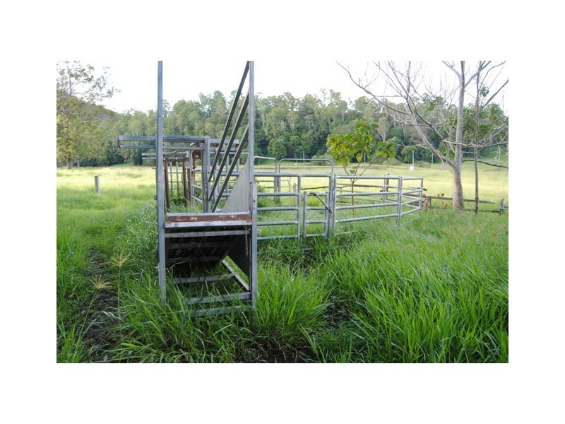 48 Mullins Creek Rd, Goomboorian QLD 4570