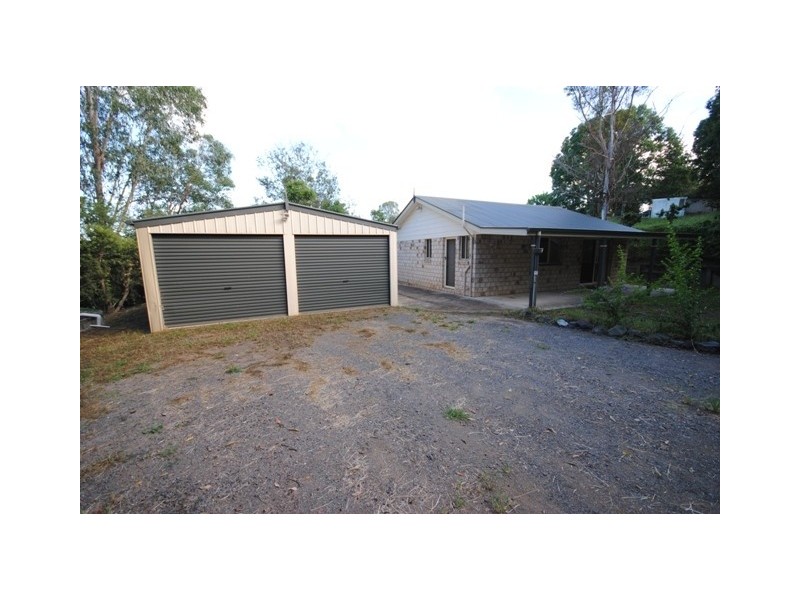 3 Grecian bends, Greens Creek QLD 4570