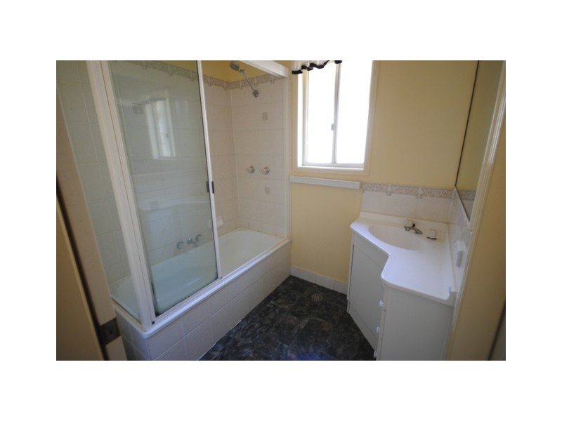 3 Grecian bends, Greens Creek QLD 4570