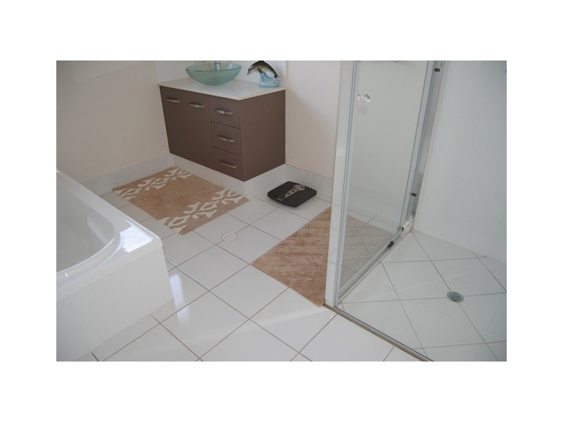 Glenwood QLD 4570