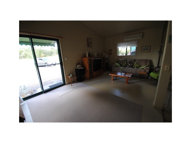 Glenwood QLD 4570