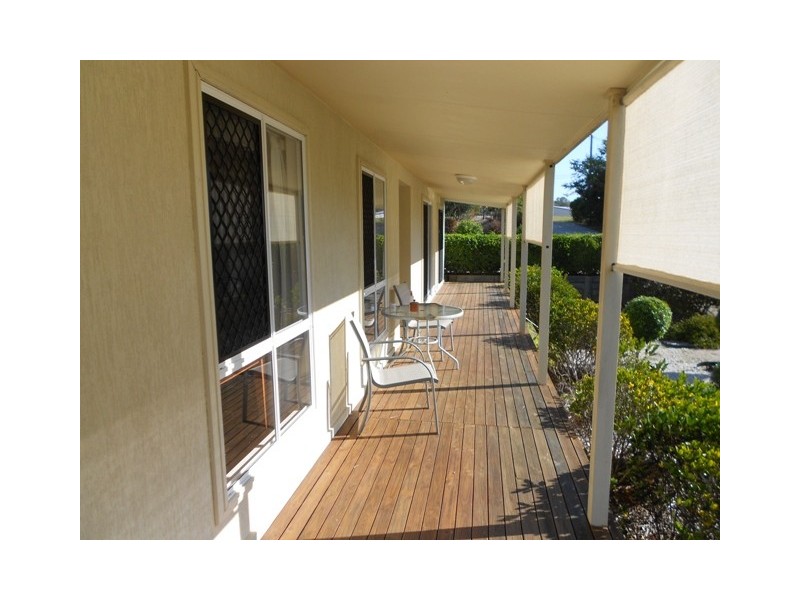 18 Kitt Cres, Kilkivan QLD 4600