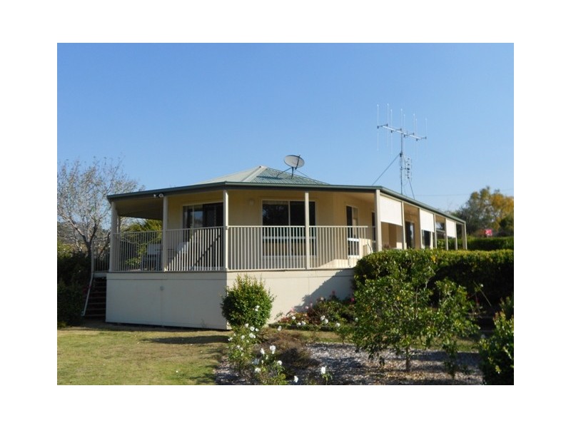 18 Kitt Cres, Kilkivan QLD 4600