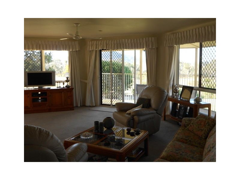 18 Kitt Cres, Kilkivan QLD 4600