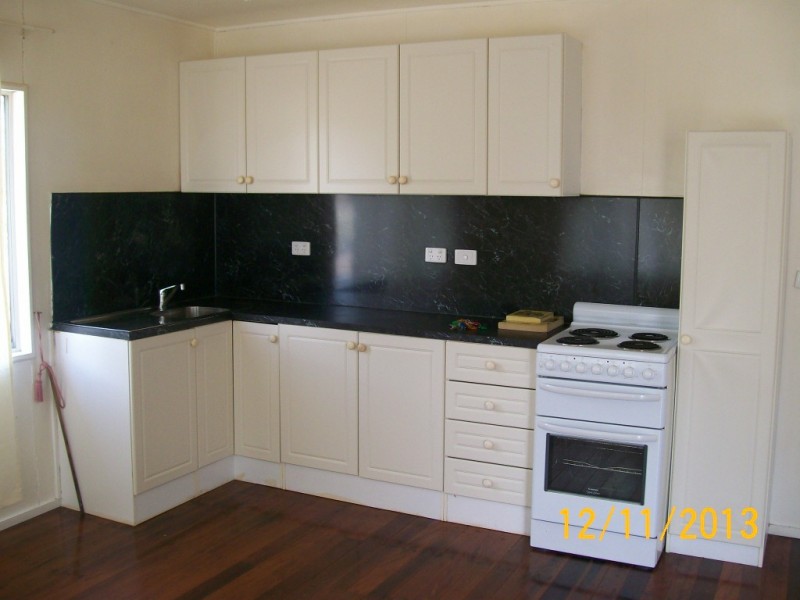 unit 1 and 2/4 Walsh Court, Monkland QLD 4570