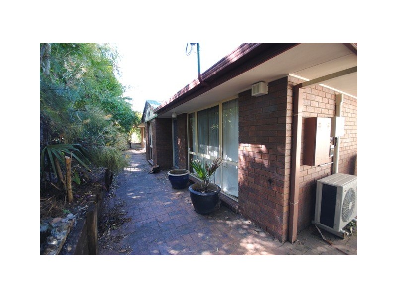 3 Dons, Araluen QLD 4570