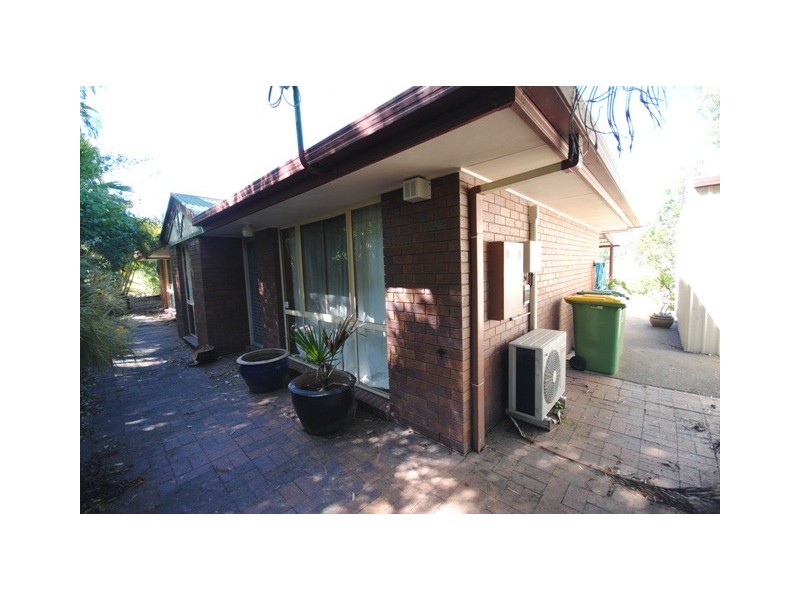 3 Dons, Araluen QLD 4570