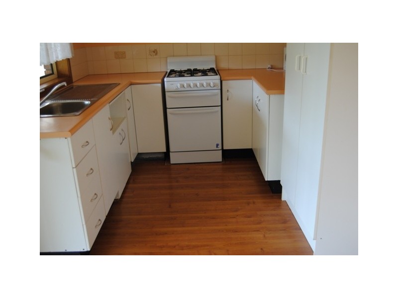 3 Dons, Araluen QLD 4570