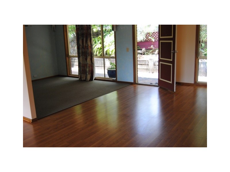 3 Dons, Araluen QLD 4570