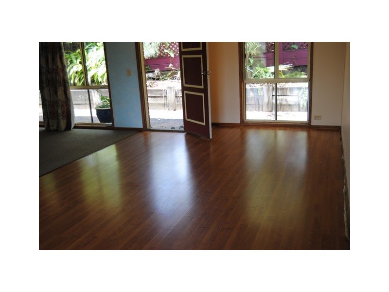 3 Dons, Araluen QLD 4570