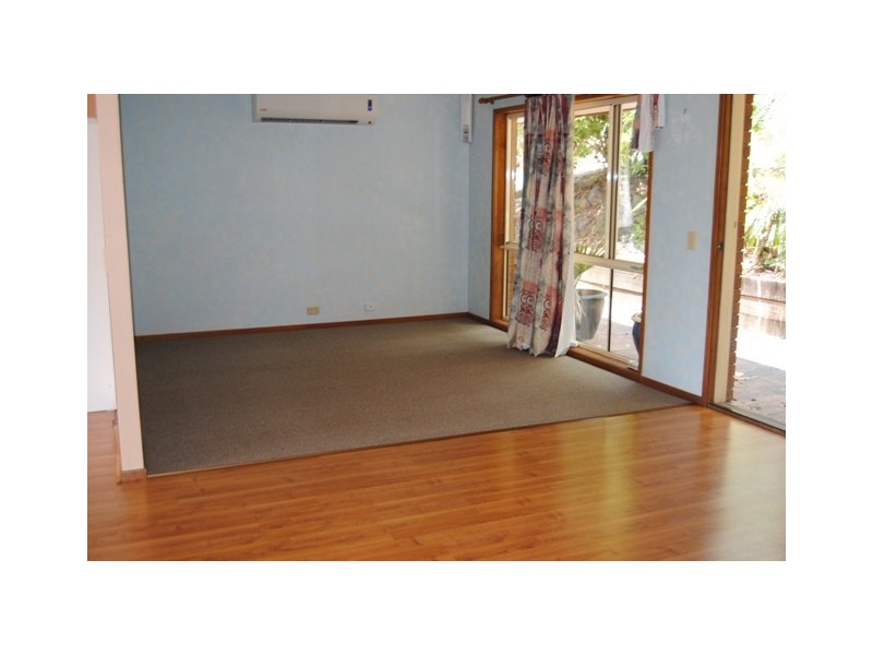 3 Dons, Araluen QLD 4570