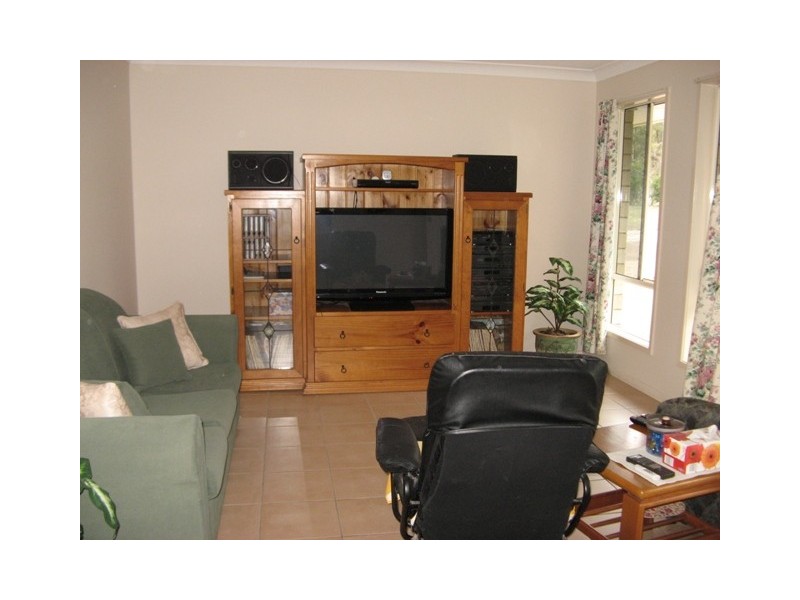 Glenwood QLD 4570