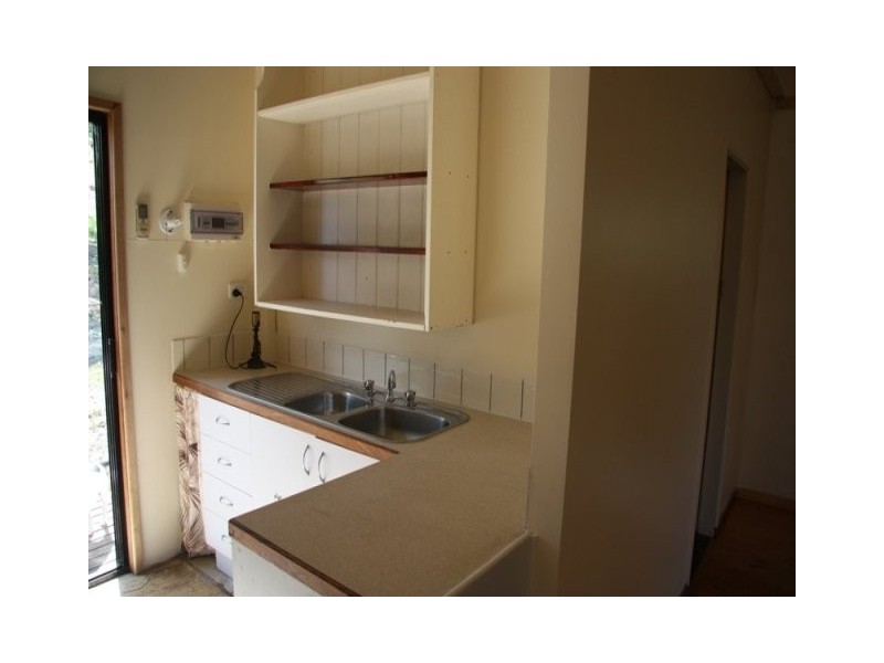 111 Sunshine Rd, Wolvi QLD 4570